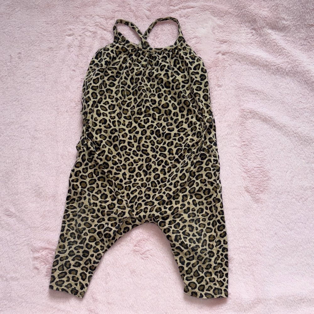 Girls' Romper ** Bundle 5+ items and name your offer!!! 💖💞